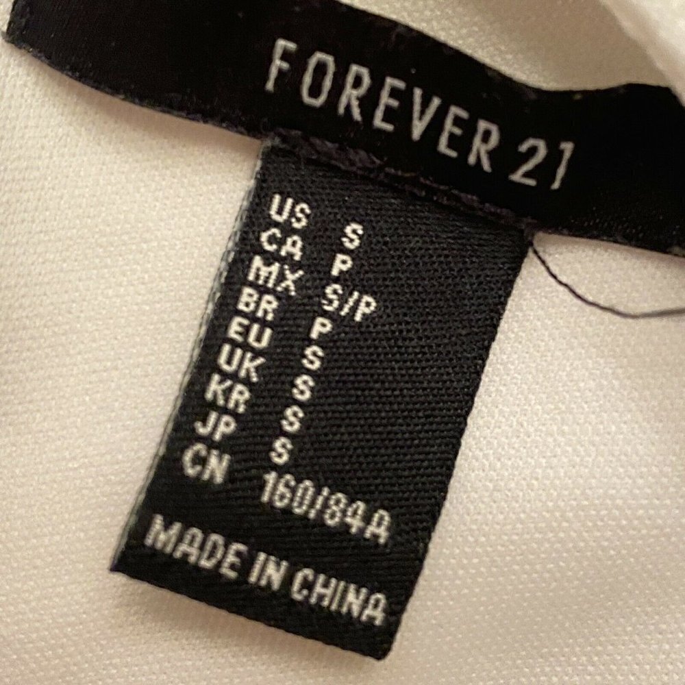 Forever 21 Sz Small Women’s Sleevess White Dress - Picture 3 of 6